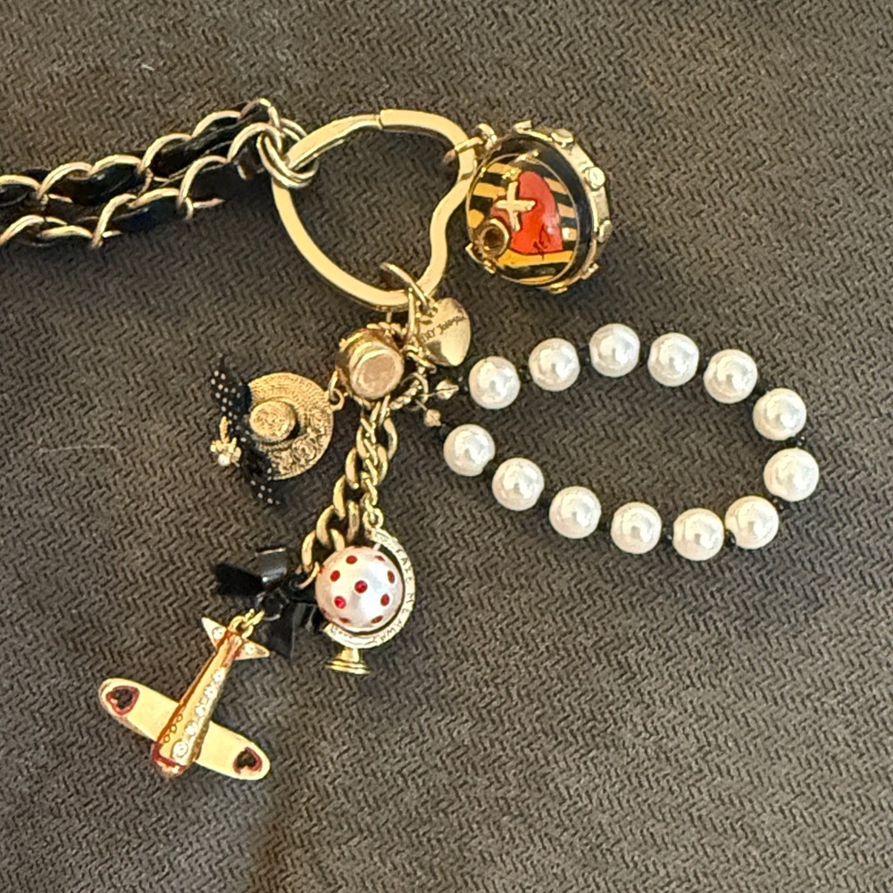 Betsey Johnson Key Fob Bag Charm World Traveler Take Me Away Vintage - Picture 4 of 13